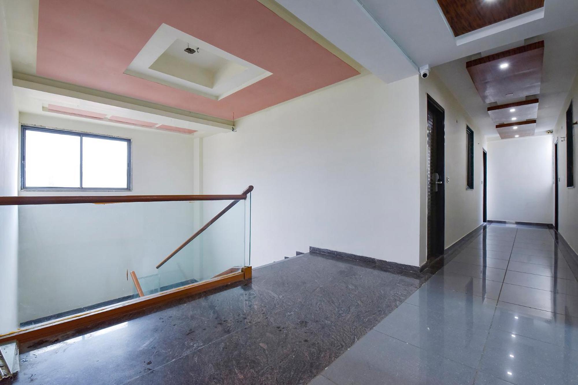 Fabhotel A1 Plaza Ahmedabad Exteriör bild