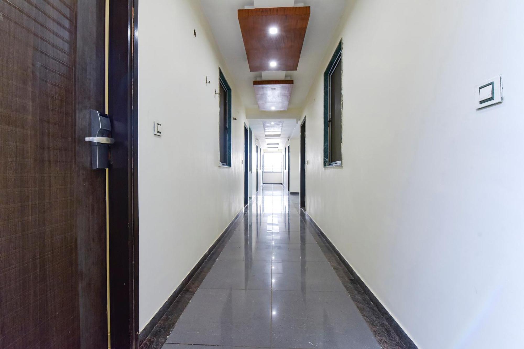 Fabhotel A1 Plaza Ahmedabad Exteriör bild
